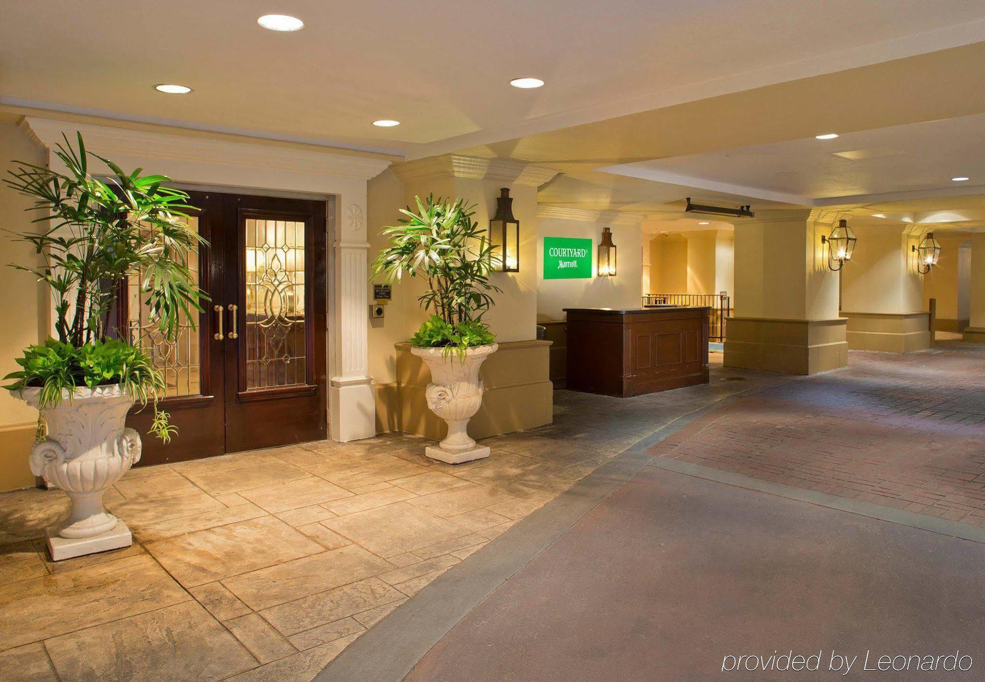 Courtyard By Marriott New Orleans French Quarter/Iberville Екстер'єр фото